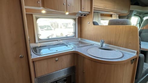 Bürstner Delfin 690, 2 person semi-integrated from 2005