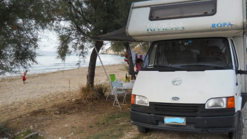 Equipped camper - 7 seats