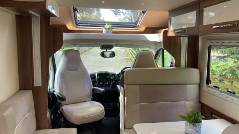 Mountain Hopper  – 6 berth Roller Team 747