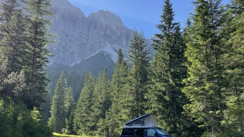 Luft – Volkswagen campervan met 4 slaapplaatsen uit 2007