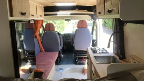 le Bus – 4p Peugeot integrated from 2012