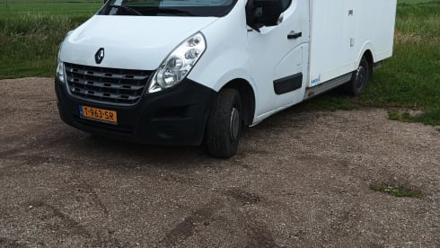 For rent a modern Renault Master camper from 2014. lots of comfort