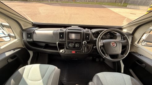 Great Scottish Cruiser – Caravane Fiat 7 couchages avec alcôve à partir de 2021