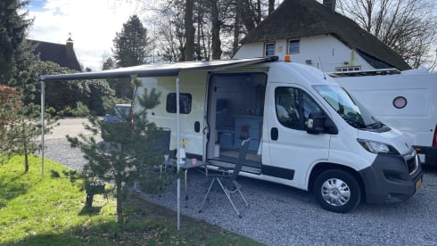 juul – super nice self-built 2p Peugeot Boxer camper bus from 2014 euro 5