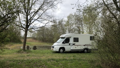 ADRIA with 2 SINGLE BEDS and LARGE GARAGE (660 cm)