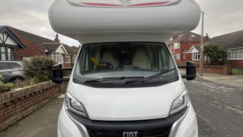 MotorSuite - MySuites – MotorSuite, 6 Berth - Fiat Seal 50