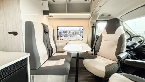 4p volledig uitgeruste campervan - NIEUW!