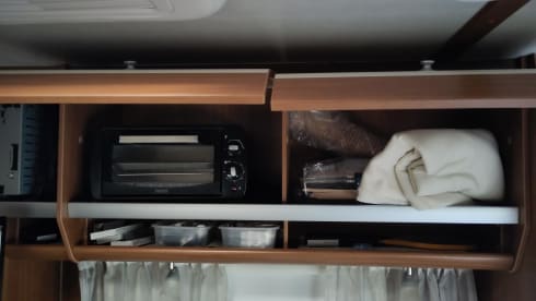 2/4 person corado Ford transit t337
