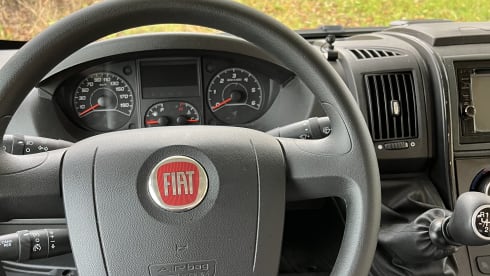 4 person camper (Alcove) l Fiat XGO Dynamic 20 from 2019