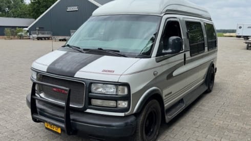 GMC v8 – 2p Other campervan from 1997
