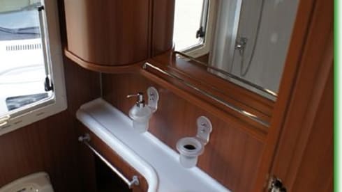 EcoVip Camper – Superluxe ruime familie camper, prachtig italiaans interieur met airco!