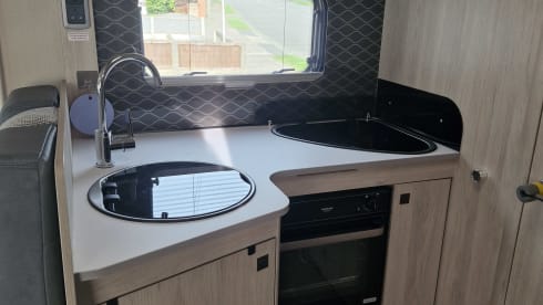 Freddie – 4 berth Ford F60, 2021 plate