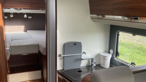 Luxury 5-person camper