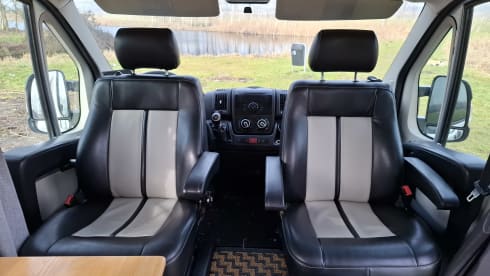 2-person Peugeot bus from 2012