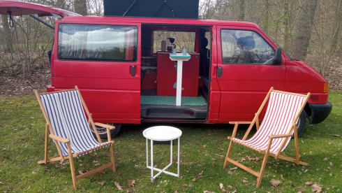 Red Rider – 2p Volkswagen campervan from 2000