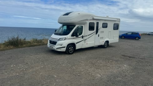 carrie the camper  – modern 6 berth camper 4 belts start your adventure now 