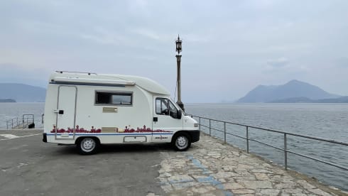 Lukanoir  – Compact, manoeuvrable top-class motorhome perfect for couples