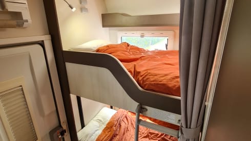 Luxe Familiecamper – Luxury Family Camper, Sleeps 6, Air Conditioning, Wifi