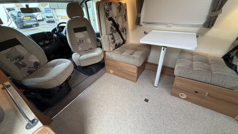 H14 – Wheel Accessible Motorhome. 4 Berth. Auto with Push-Pull Hand controls 