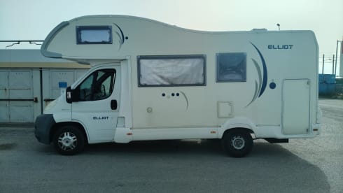 Noleggia il Camper dei tuoi Sogni per una Vacanza Indimenticabile!