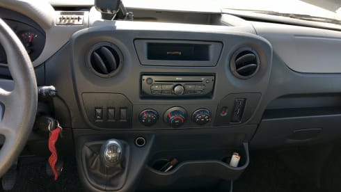 Gezellige Renault camperbus voor twee uit 2016