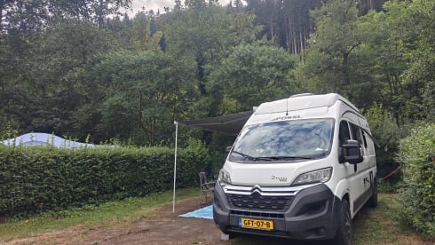 4p Pössl bus uit 2019