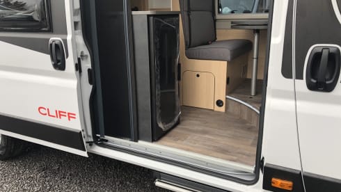 Peugeot – Camper van 6.4