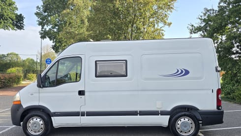2p Renault camper bus uit 2004 