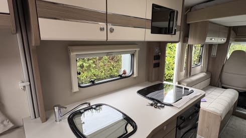 Nansi  – Compass 196 6 berth Motorhome 