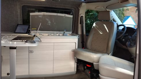 California 1 – Volkswagen bus camper