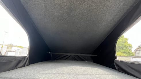 Wee Mags – Immaculate 4 berth 2017 VWT5 Camper