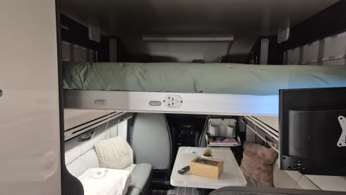 BELLE -ford transit aut.170pk – 6p Roller Team semi-integrated from 2024