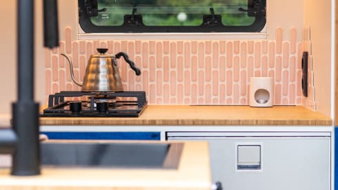 Miep – Miep: comfortable off-grid camper!