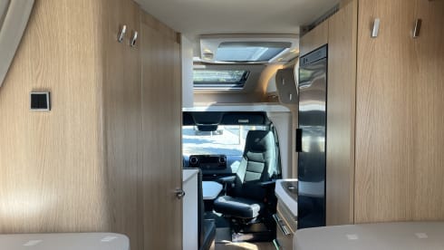 4p Hymer semi-integrated from 2023