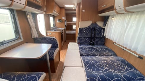Cel4night – 7-seater overcab motorhome