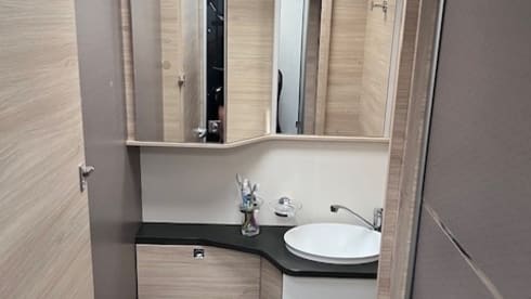 "Automatic" Challenger 337 GA VIP-FULLY equipped, UNLIMITED km