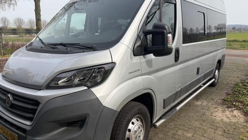 Mary Jane II – 2-seater Fiat bus from 2026