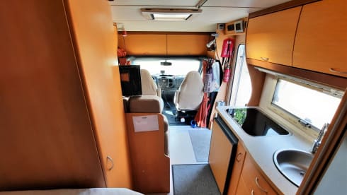 Floortje – Luxury self-sufficient semi-integrated (compact and very complete)