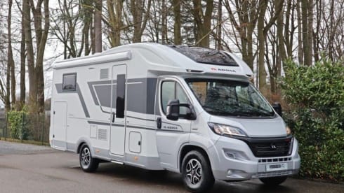Coral suite on wheels – Luxury 2 person Adria Coral 650DL automatic transmission semi-integrated from 2022