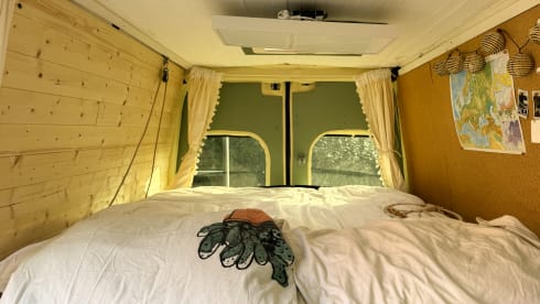Bohemies authentic camping  – Compact & complete VW Camper, off-grid road trip bus for 2-3 people