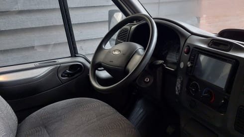 Heerlijke familie camper – 6p Ford alcove uit 2003