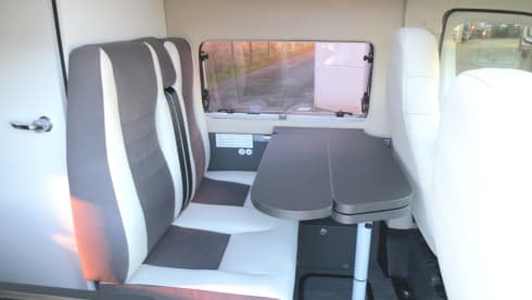 Menfys (1)  – Menfys VAN 3 MAXI S-Line (1) with optional bike rack