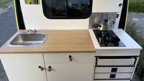 Camperlance – Cozy two-person self-built camper (old ambulance)