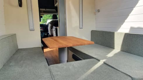 Ragianna – 4 Berth Citroën Relay 2023 OFF Grid Conversion