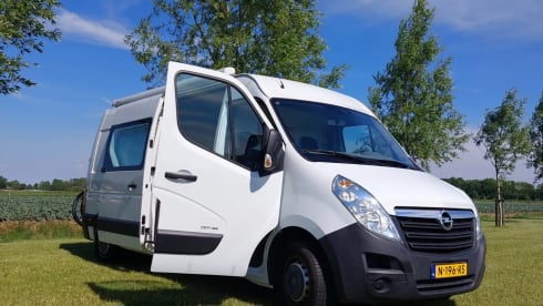 Buscampr – New, off-grid, complete and comfortable 'Buscampr' for 2 people