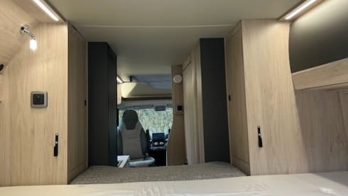 2026 Immaculate v. low mileage family campervan with Pop top 