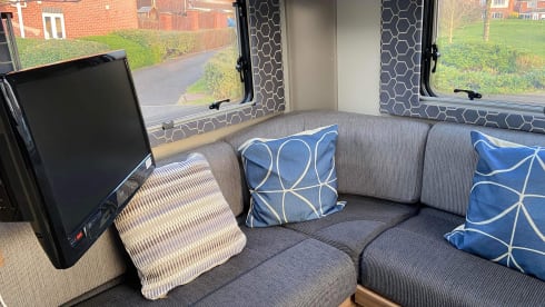 Luxurious 4 berth Motorhome 