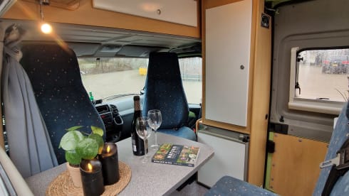 OFF-GRID – Super complete bus camper! fully furnished