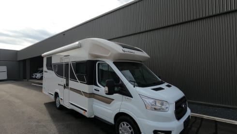 10 – Benimar Cocoon 463 
