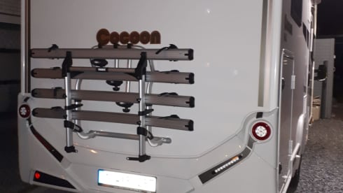 cocoon 463 – 5p Benimar semi-integrated uit 2019